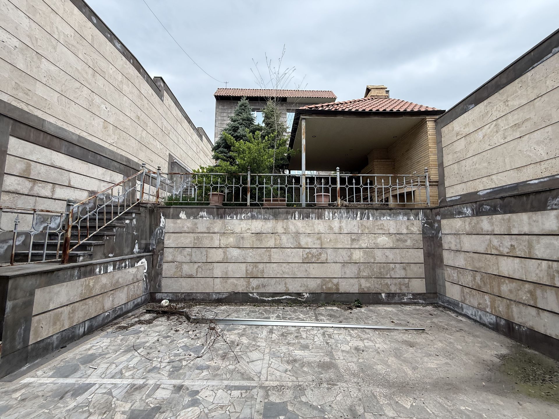 6 Սենյականոց Սեփական Տուն, 739քմ, Կապիտալ Վերանորոգված, Ավտոտնակով