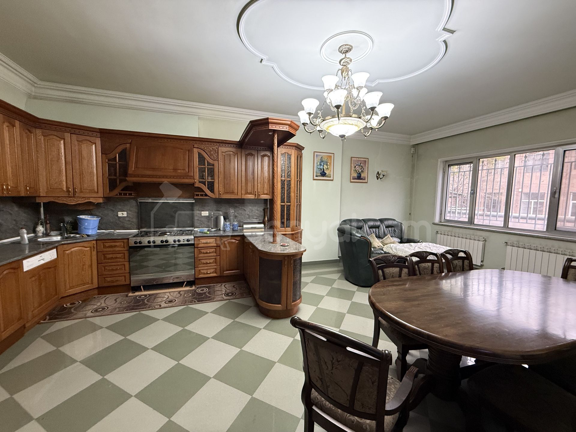 6 Սենյականոց Սեփական Տուն, 739քմ, Կապիտալ Վերանորոգված, Ավտոտնակով