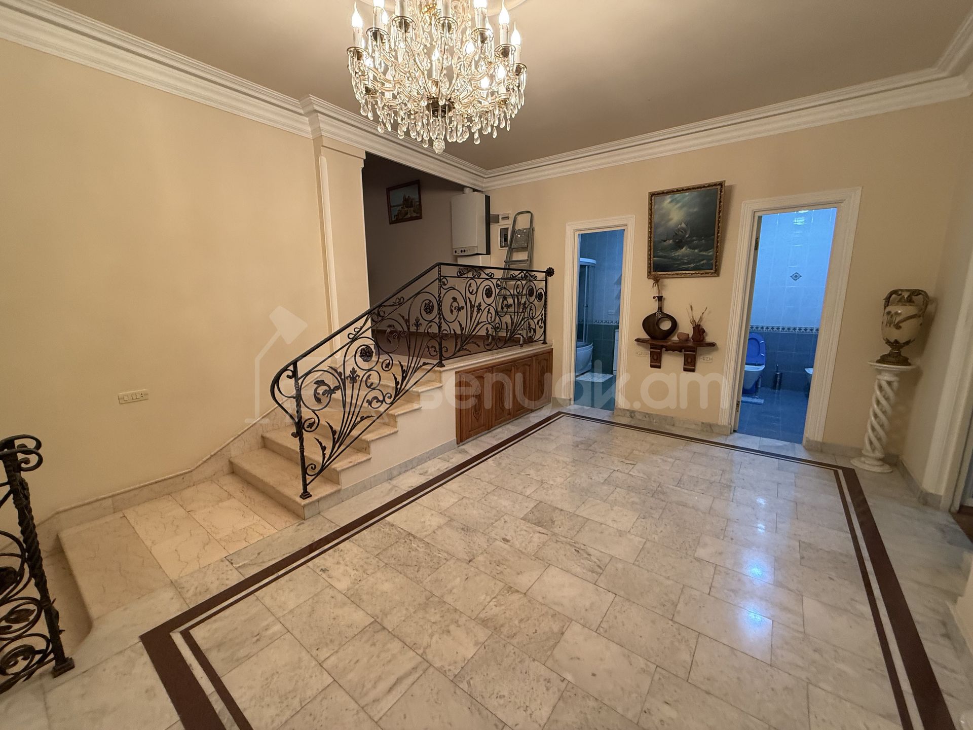 6 Սենյականոց Սեփական Տուն, 739քմ, Կապիտալ Վերանորոգված, Ավտոտնակով