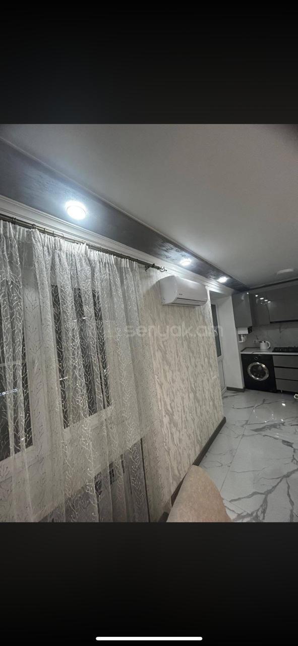 2 Սենյականոց Բնակարան Քարե Շենքում, 50քմ, 4/5 հարկ, Դիզայներական Վերանորոգված, Կահավորված