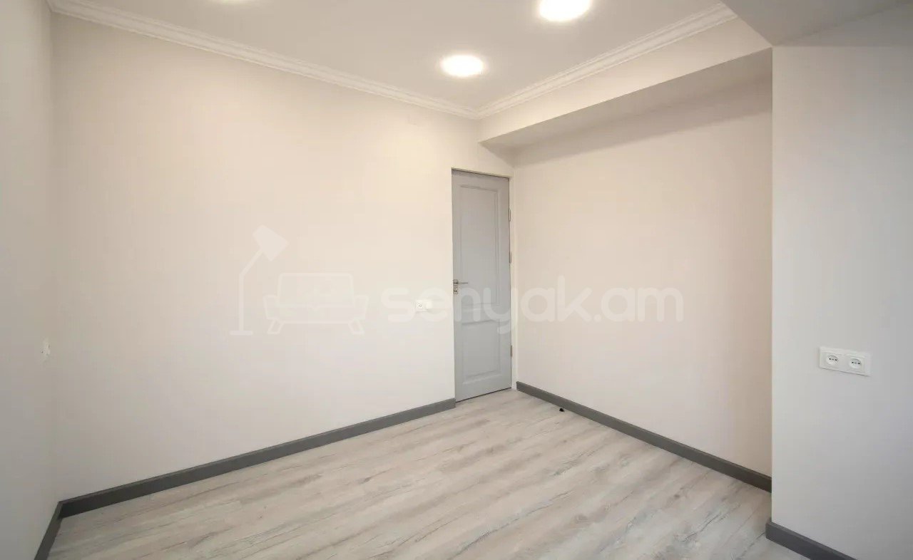 3 Սենյականոց Բնակարան, 88քմ, 3/14 հարկ, Կապիտալ Վերանորոգված