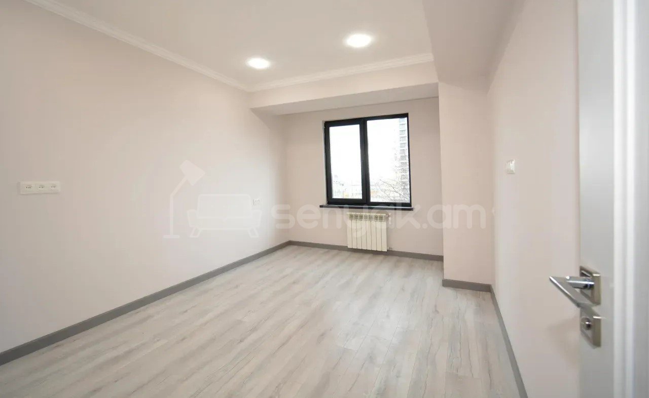 3 Սենյականոց Բնակարան, 88քմ, 3/14 հարկ, Կապիտալ Վերանորոգված