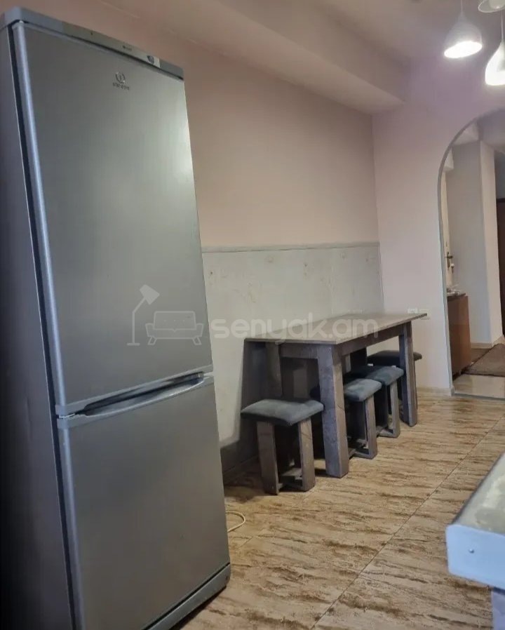 2 Սենյականոց Բնակարան, 70քմ, 10/14 հարկ, Նորմալ Վիճակում, Կահավորված