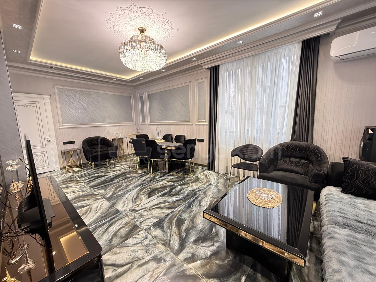 5 Սենյականոց Շքեղ Առանձնատուն, 220քմ, Լողավազանով, Ավտոտնակով