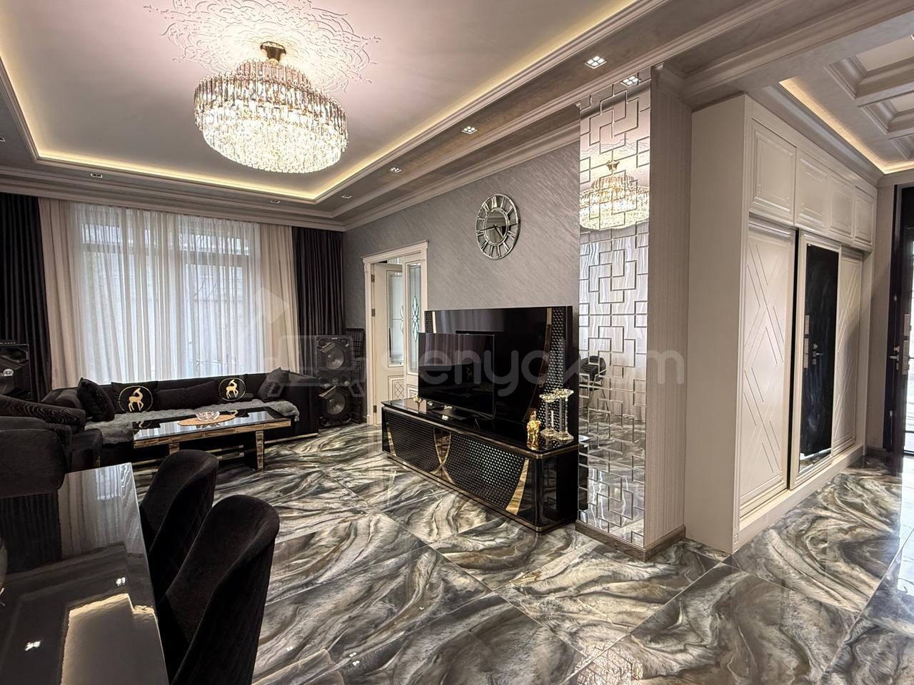 5 Սենյականոց Շքեղ Առանձնատուն, 220քմ, Լողավազանով, Ավտոտնակով