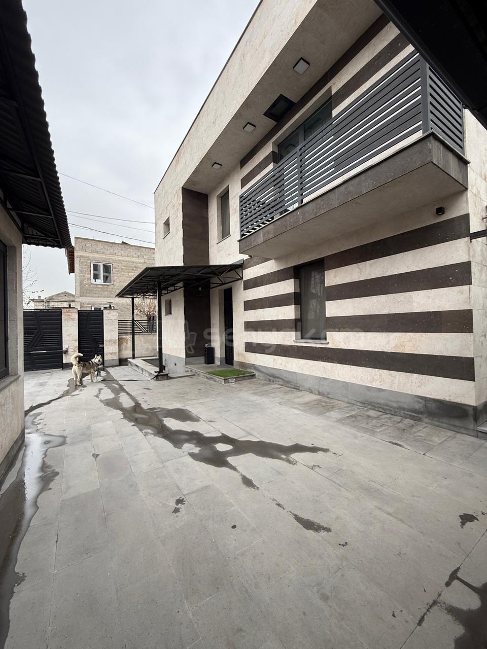 5 Սենյականոց Շքեղ Առանձնատուն, 220քմ, Լողավազանով, Ավտոտնակով