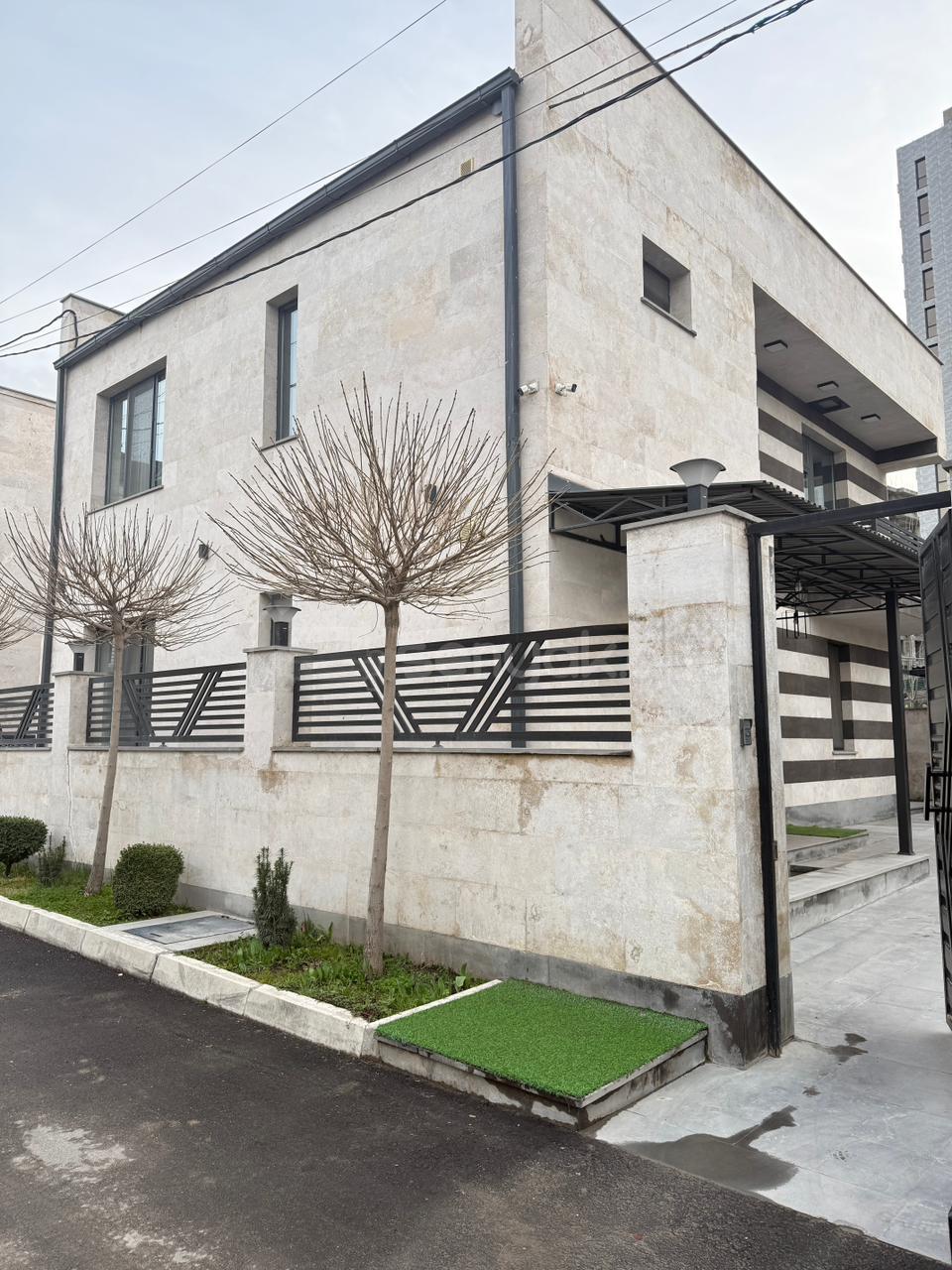 5 Սենյականոց Շքեղ Առանձնատուն, 220քմ, Լողավազանով, Ավտոտնակով