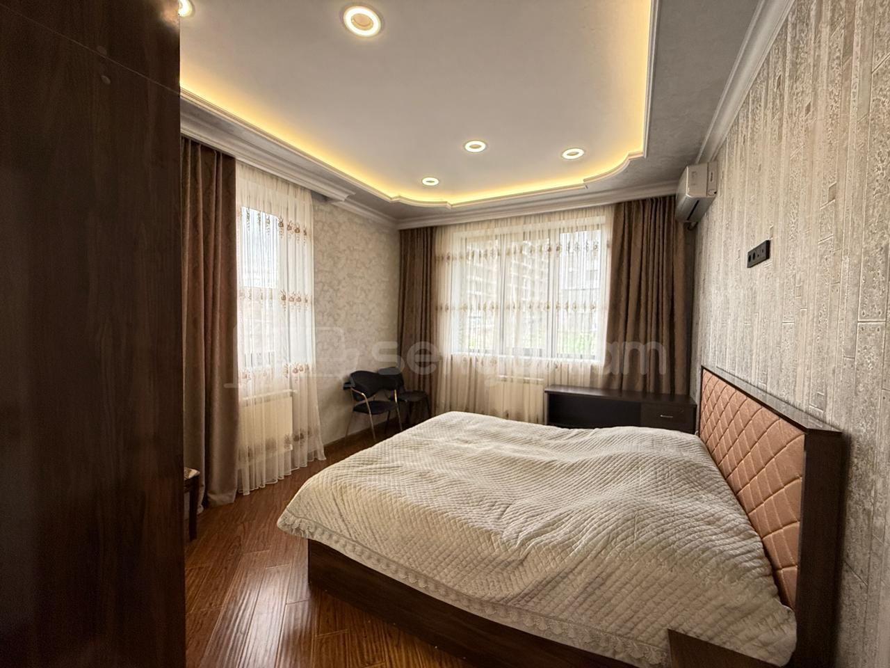 5 Սենյականոց Շքեղ Առանձնատուն, 220քմ, Լողավազանով, Ավտոտնակով