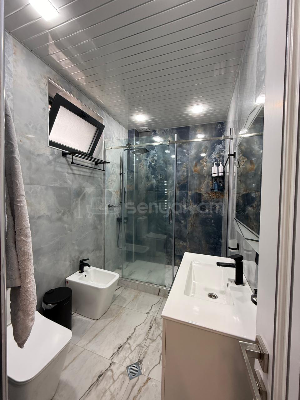 5 Սենյականոց Շքեղ Առանձնատուն, 220քմ, Լողավազանով, Ավտոտնակով