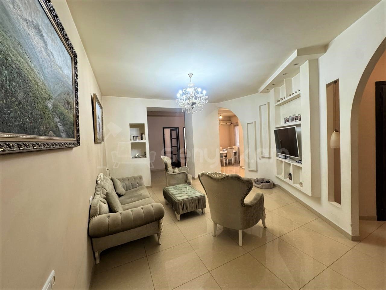 4 Սենյականոց Բնակարան Քարե Շենքում, 100քմ, 3/4 հարկ, Կապիտալ Վերանորոգված