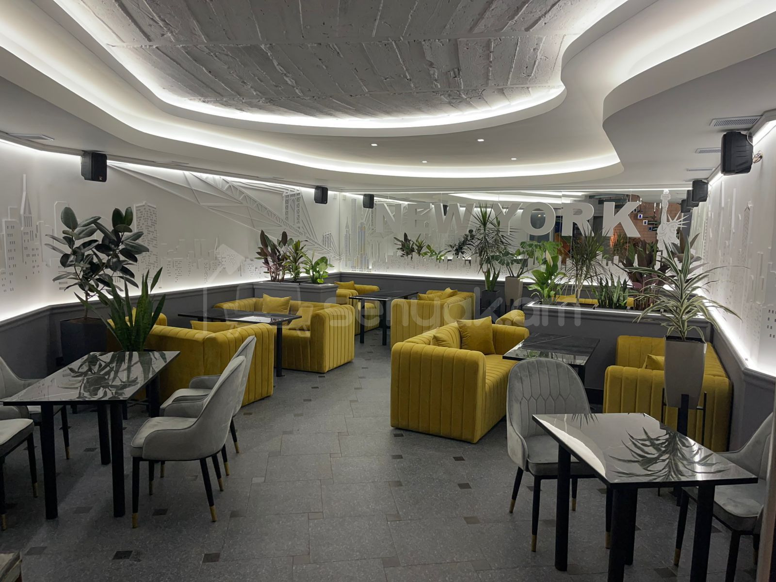 Առևտրի Տարածք, 400քմ, Կապիտալ Վերանորոգված