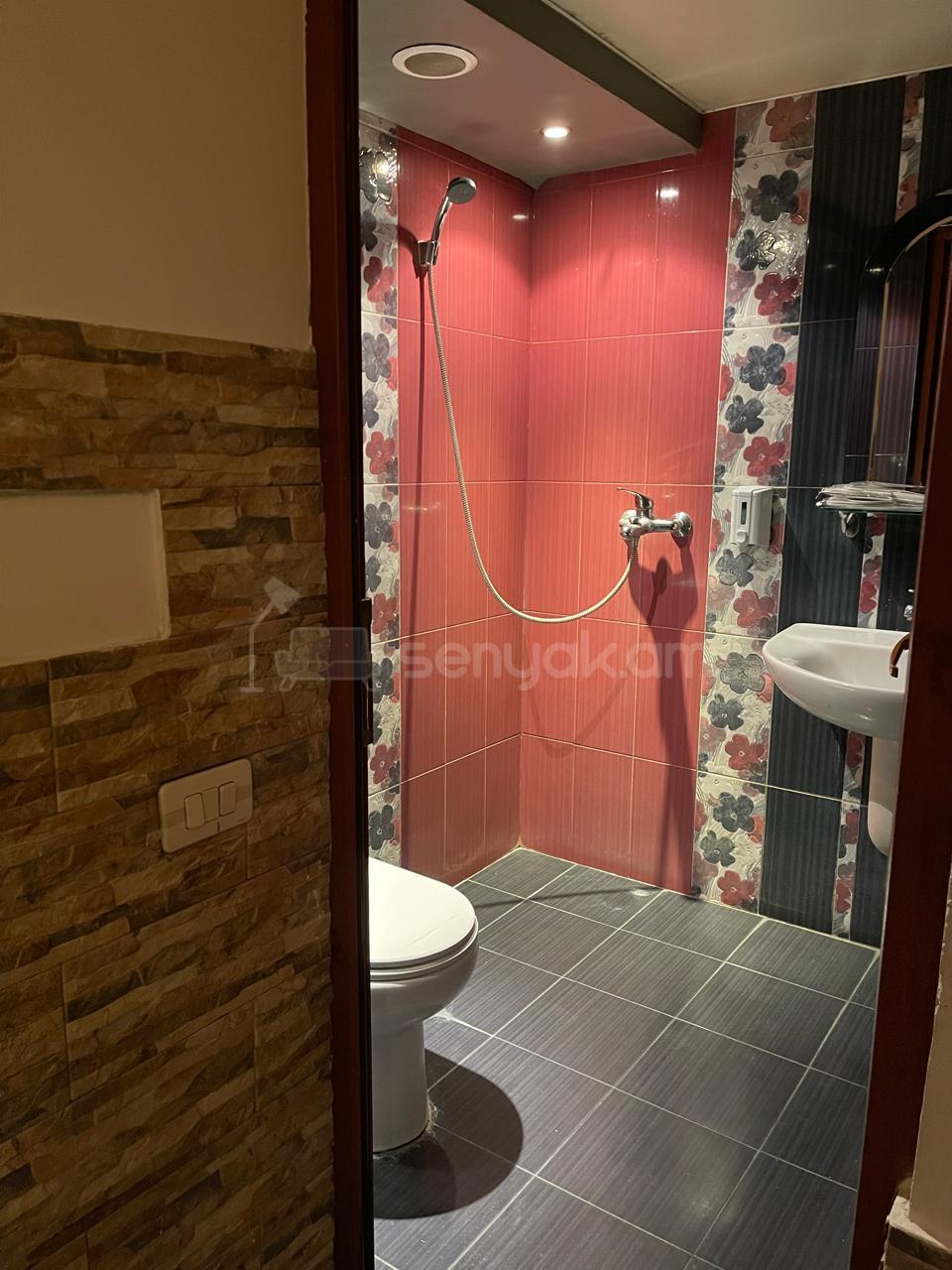 Առևտրի Տարածք, 400քմ, Կապիտալ Վերանորոգված