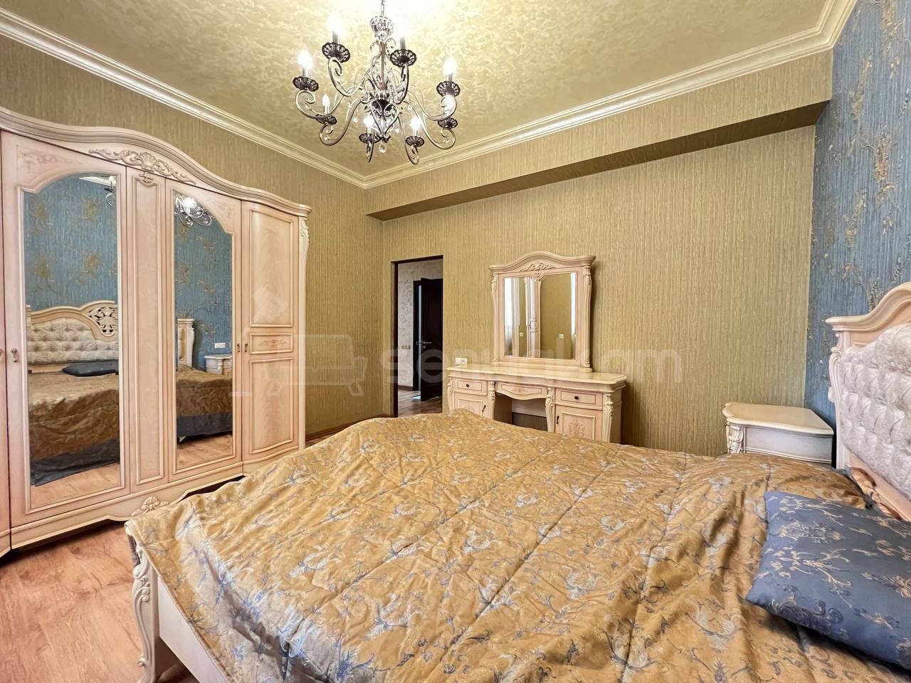 3 Սենյականոց Բնակարան Նորակառույցում, 130քմ, 3/10 հարկ, Կապիտալ Վերանորոգված, Կահավորված, Արևկող