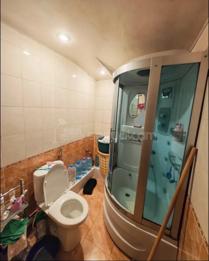 3 Սենյականոց Բնակարան, 70քմ, 8/14 հարկ, Նորմալ Վիճակում, Կահավորված