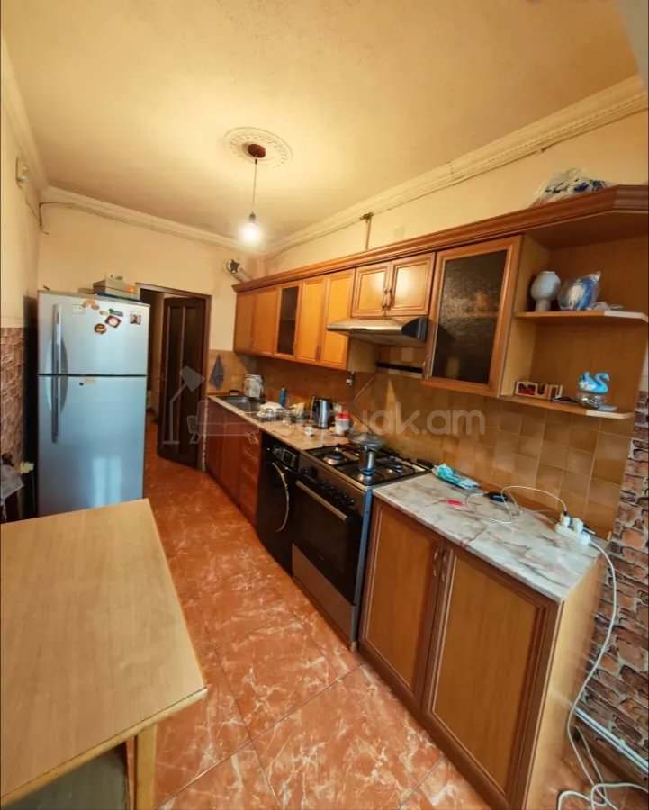 3 Սենյականոց Բնակարան, 70քմ, 8/14 հարկ, Նորմալ Վիճակում, Կահավորված