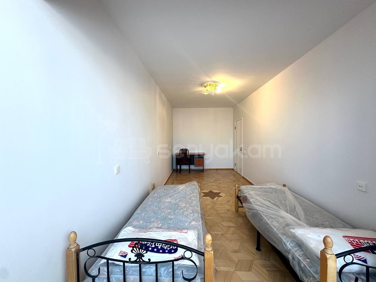 4 Սենյականոց Բնակարան, 126քմ, 5/12 հարկ, Կապիտալ Վերանորոգված, Մասամբ Կահավորված, Արևկող