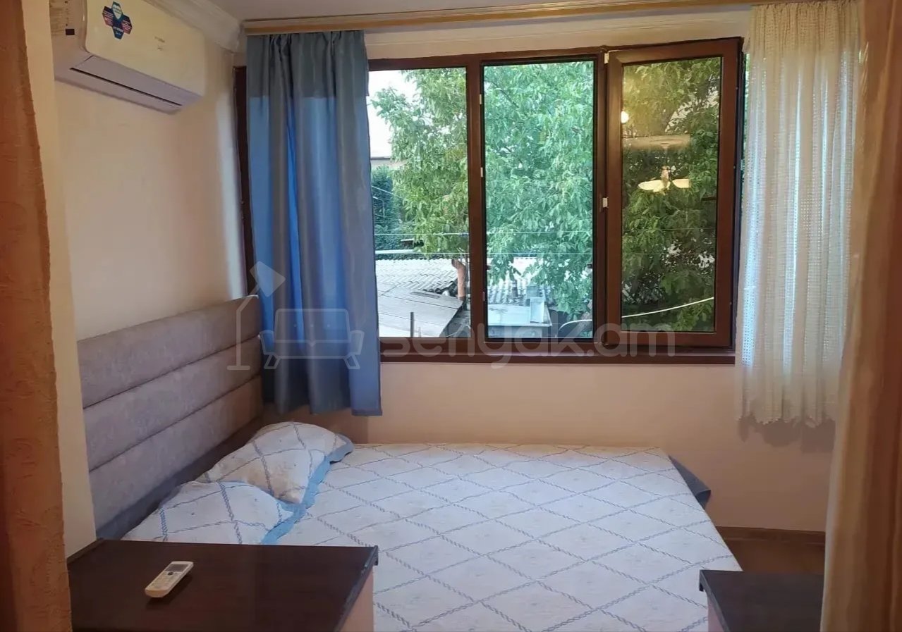 2 Սենյականոց Բնակարան Քարե Շենքում, 50քմ, 2/5 հարկ, Նորմալ Վիճակում, Կահավորված