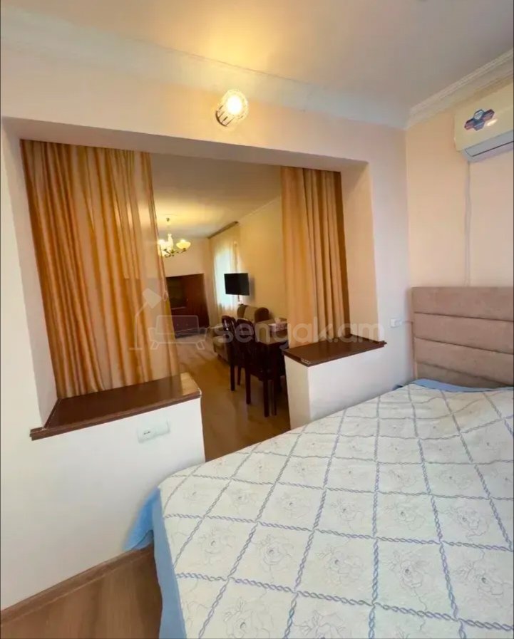 2 Սենյականոց Բնակարան Քարե Շենքում, 50քմ, 2/5 հարկ, Նորմալ Վիճակում, Կահավորված