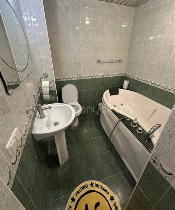 2 Սենյականոց Բնակարան, 60քմ, 2/9 հարկ, Կապիտալ Վերանորոգված, Կահավորված, Արևկող