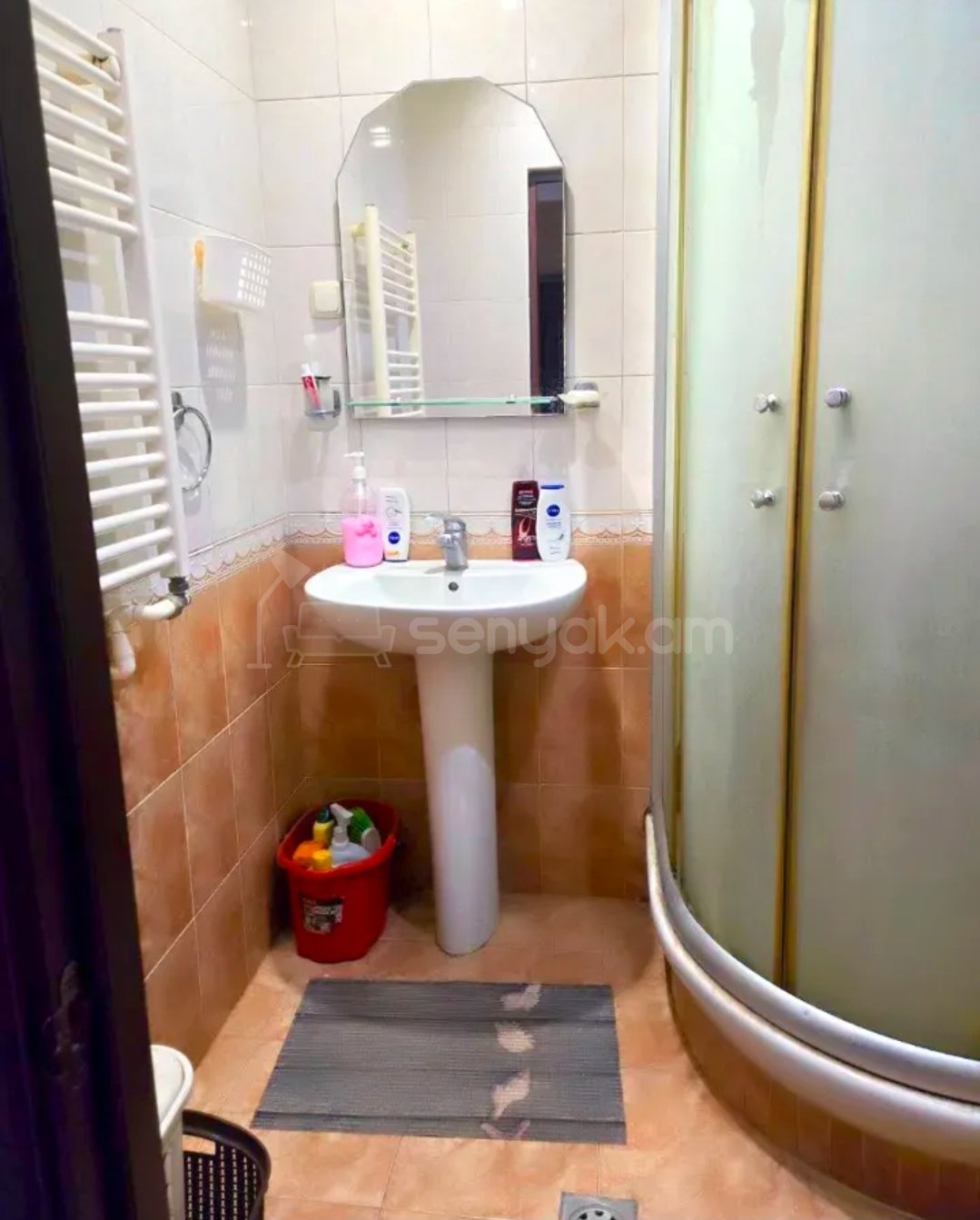 3 Սենյականոց Բնակարան, 80քմ, 8/9 հարկ, Նորմալ Վիճակում, Կահավորված, Արևկող