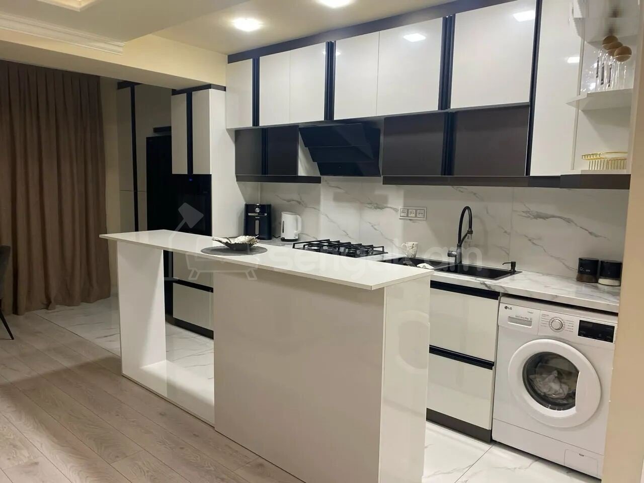 3 Սենյականոց Բնակարան, 100քմ, 9/16 հարկ, Կապիտալ Վերանորոգված