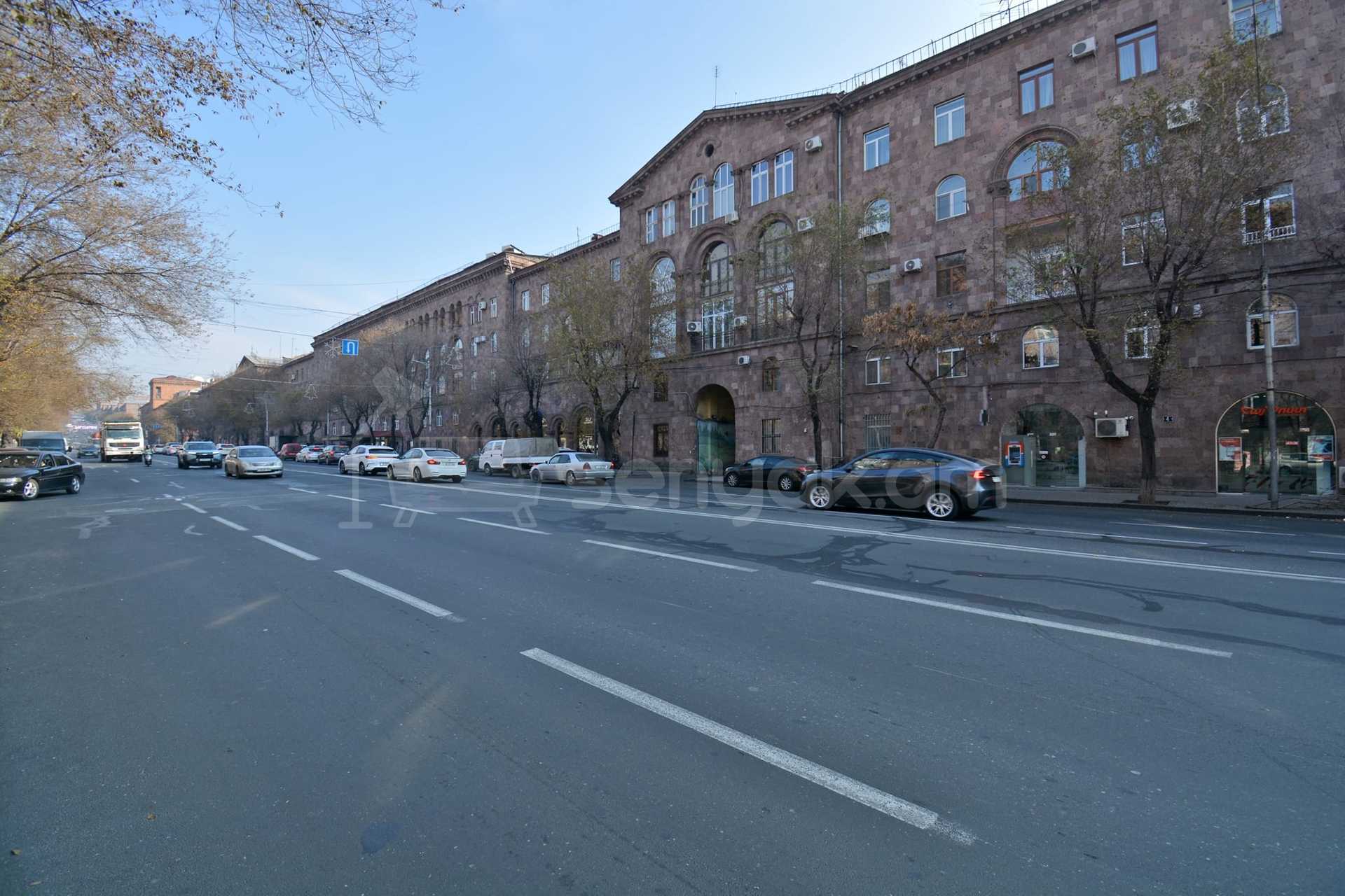 Առևտրի Տարածք, 86քմ, Կապիտալ Վերանորոգված