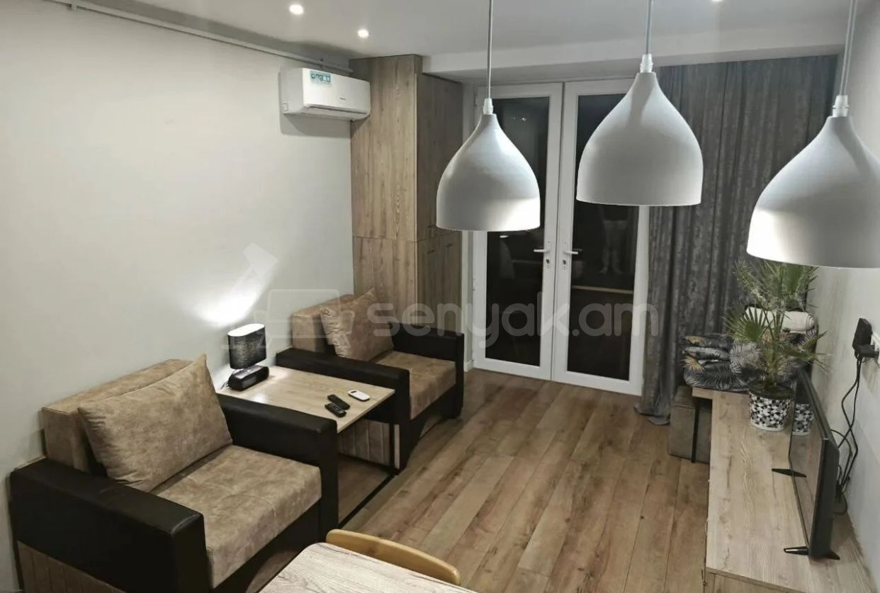 2 Սենյականոց Բնակարան, 43քմ, 8/11 հարկ, Կապիտալ Վերանորոգված, Կահավորված, Արևկող