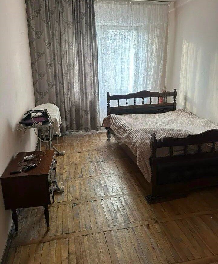 3 Սենյականոց Բնակարան, 73քմ, 6/9 հարկ, Պետական Վիճակում