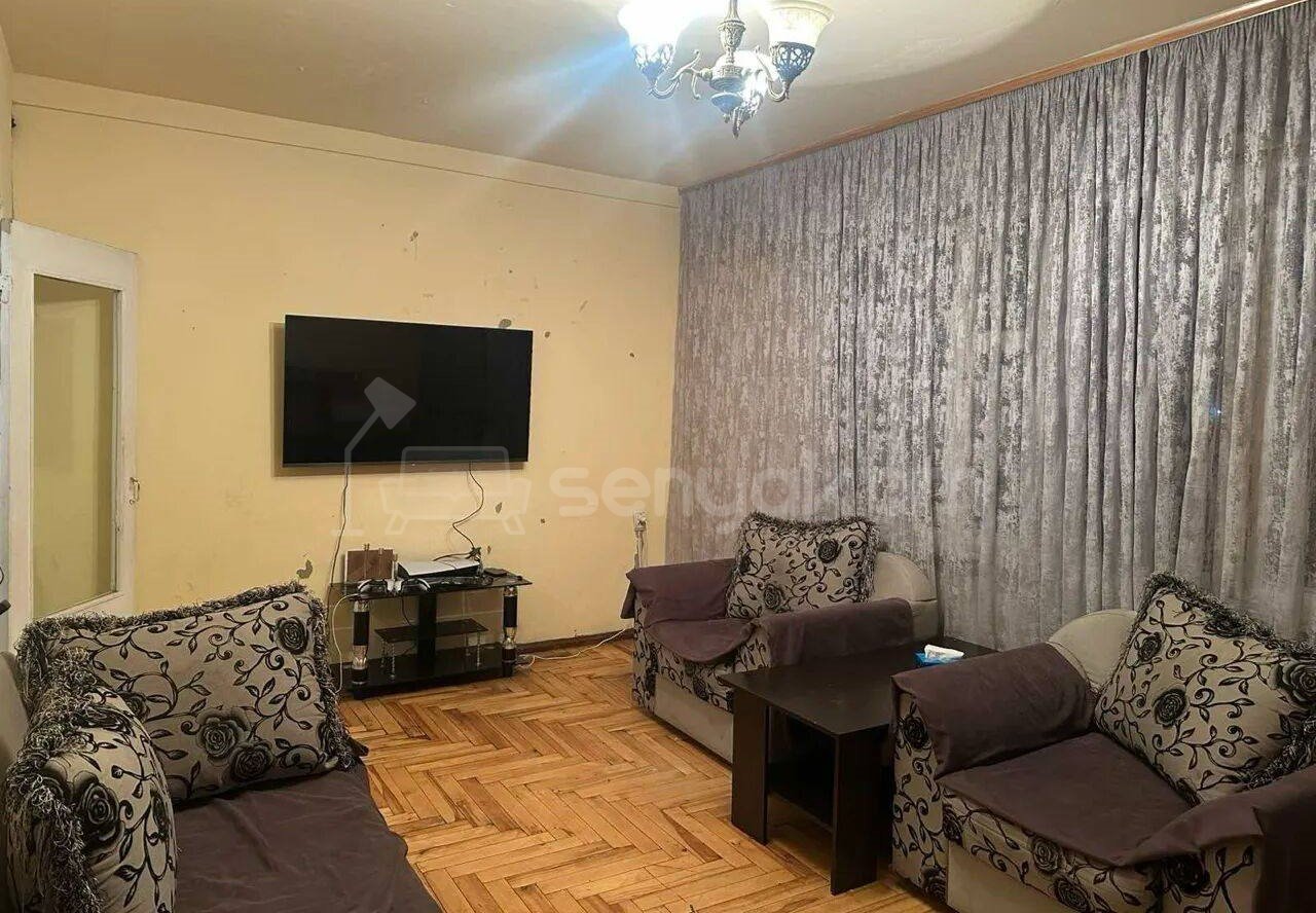 3 Սենյականոց Բնակարան, 73քմ, 6/9 հարկ, Պետական Վիճակում