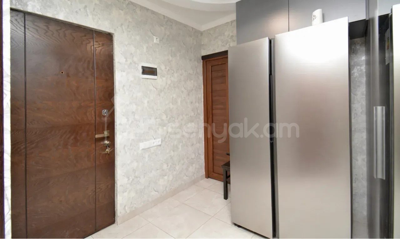 2 Սենյականոց Բնակարան Քարե Շենքում, 50քմ, 2/4 հարկ, Կապիտալ Վերանորոգված