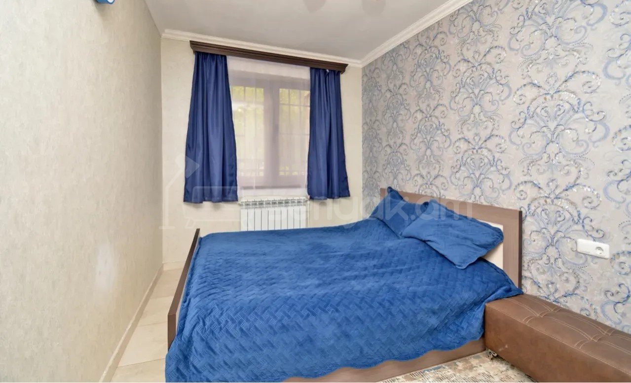 2 Սենյականոց Բնակարան Քարե Շենքում, 50քմ, 2/4 հարկ, Կապիտալ Վերանորոգված