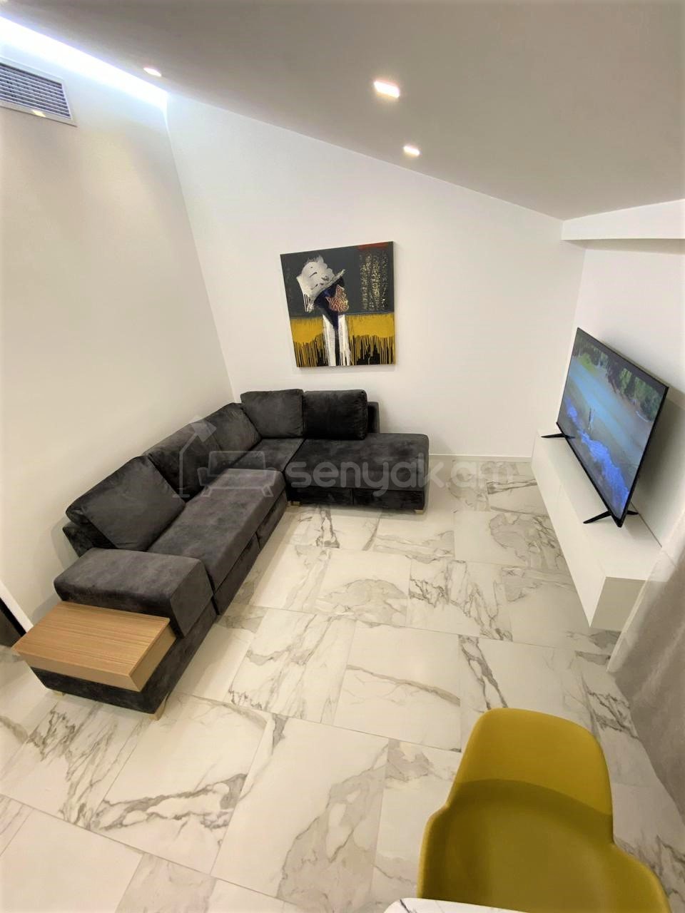 2 Սենյականոց Բնակարան Նորակառույցում, 40քմ, 3/3 հարկ, Կապիտալ Վերանորոգված, Կահավորված