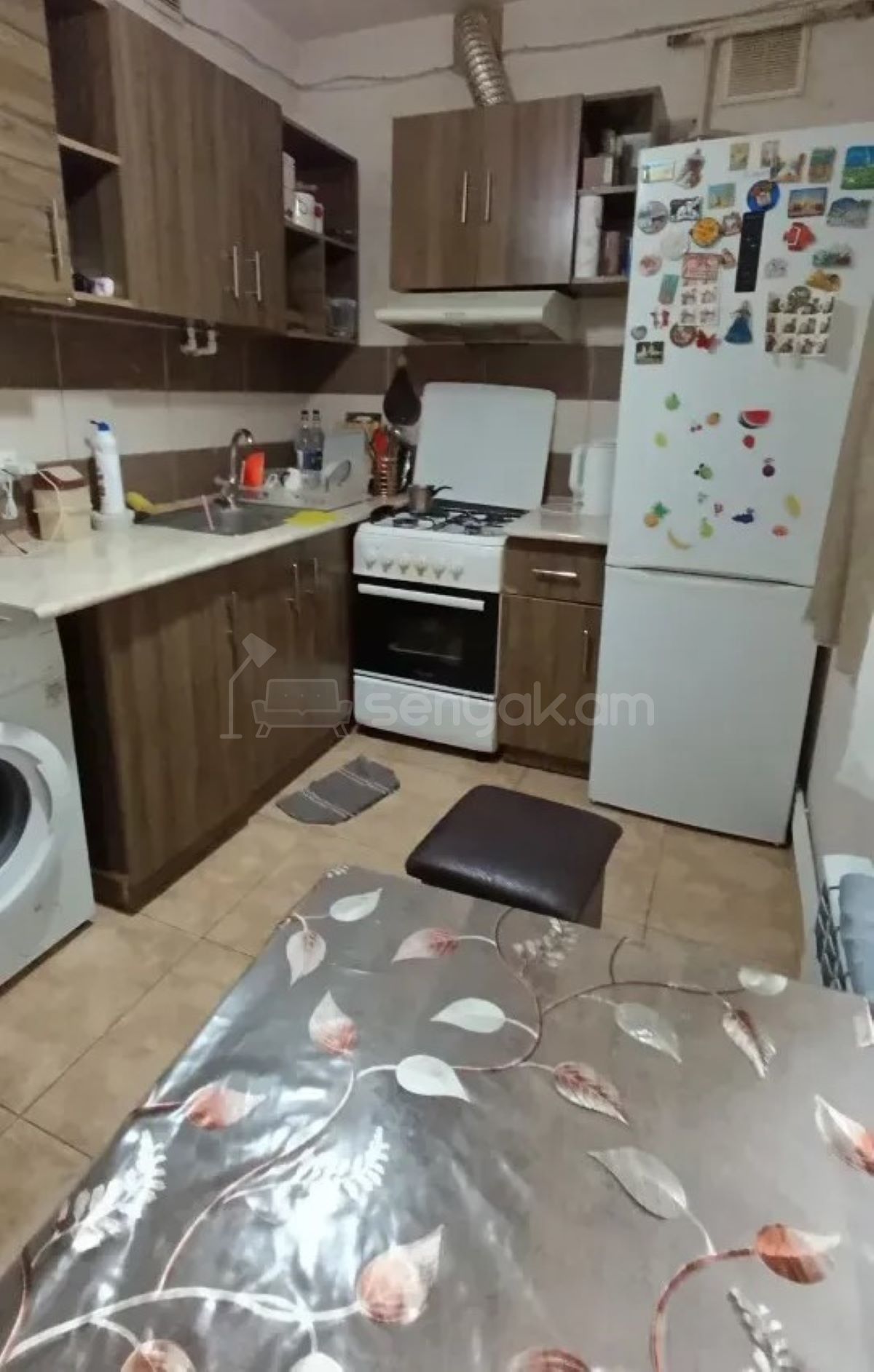 3 Սենյականոց Բնակարան Քարե Շենքում, 51քմ, 1/5 հարկ, Կապիտալ Վերանորոգված