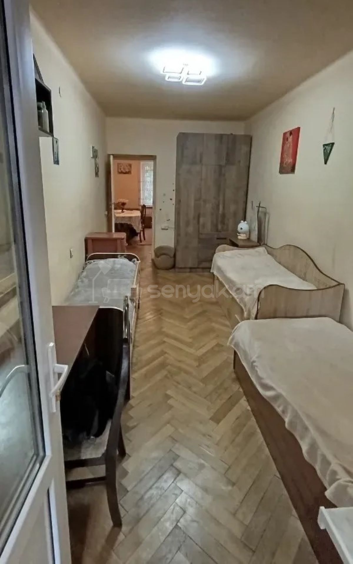 3 Սենյականոց Բնակարան Քարե Շենքում, 51քմ, 1/5 հարկ, Կապիտալ Վերանորոգված