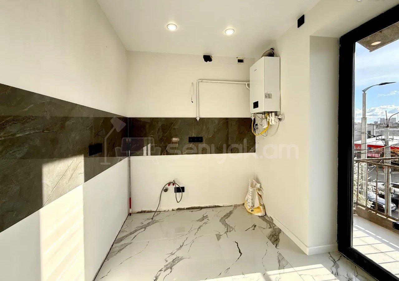 3 Սենյականոց Բնակարան Քարե Շենքում, 75քմ, 3/5 հարկ, Կապիտալ Վերանորոգված