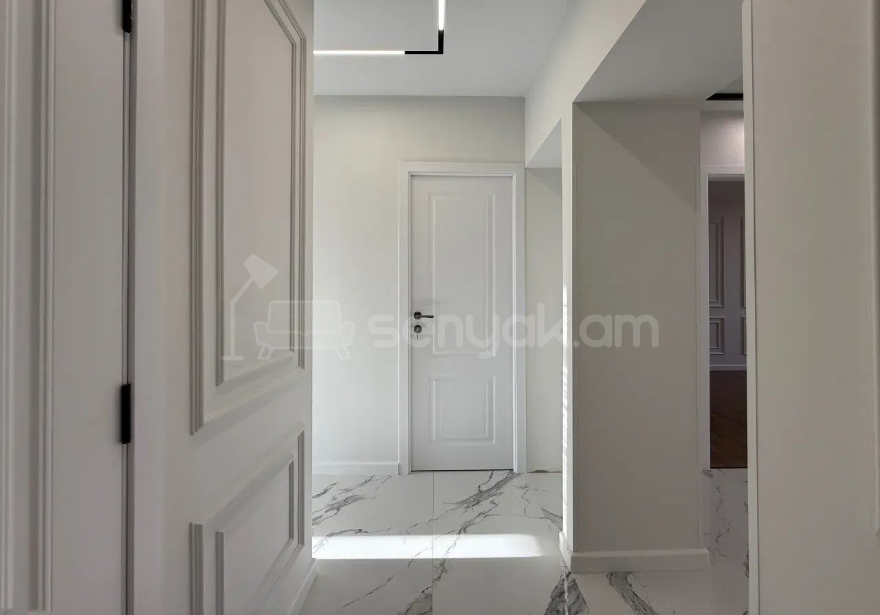 3 Սենյականոց Բնակարան Քարե Շենքում, 75քմ, 3/5 հարկ, Կապիտալ Վերանորոգված