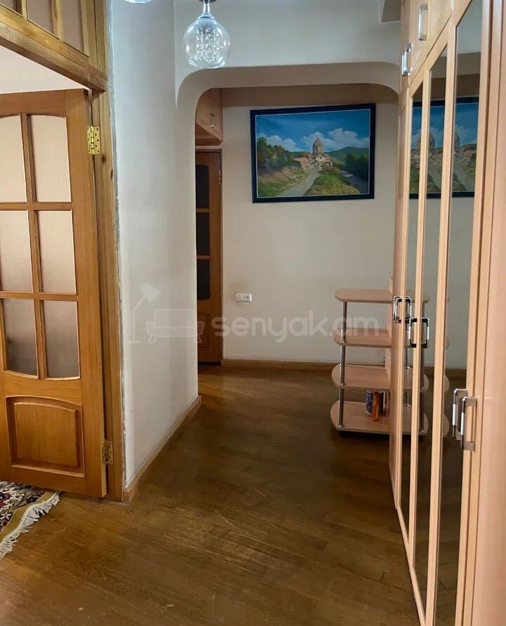 2 Սենյականոց Բնակարան, 70քմ, 3/9 հարկ, Նորմալ Վիճակում