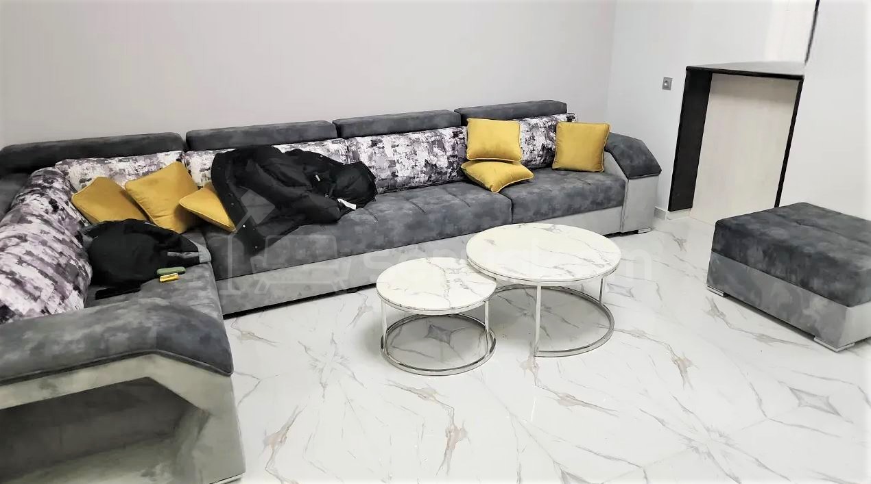 3 Սենյականոց Բնակարան Քարե Շենքում, 87քմ, 2/4 հարկ, Կապիտալ Վերանորոգված, Կահավորված