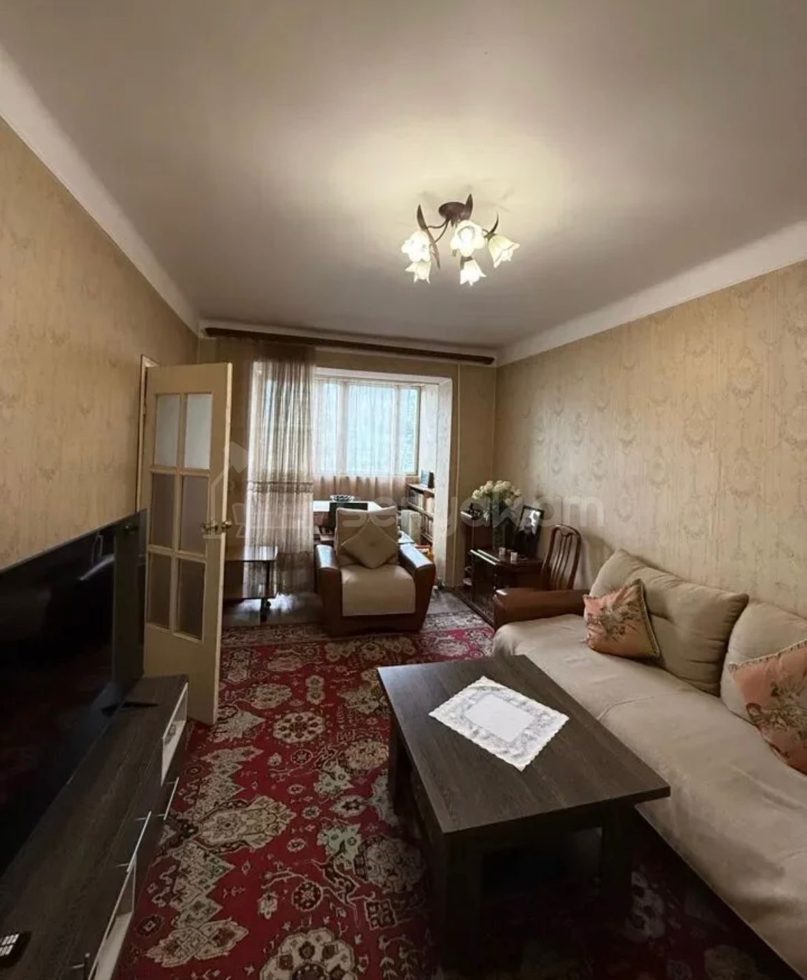 3 Սենյականոց Բնակարան Քարե Շենքում, 80քմ, 4/5 հարկ, Նորմալ Վիճակում