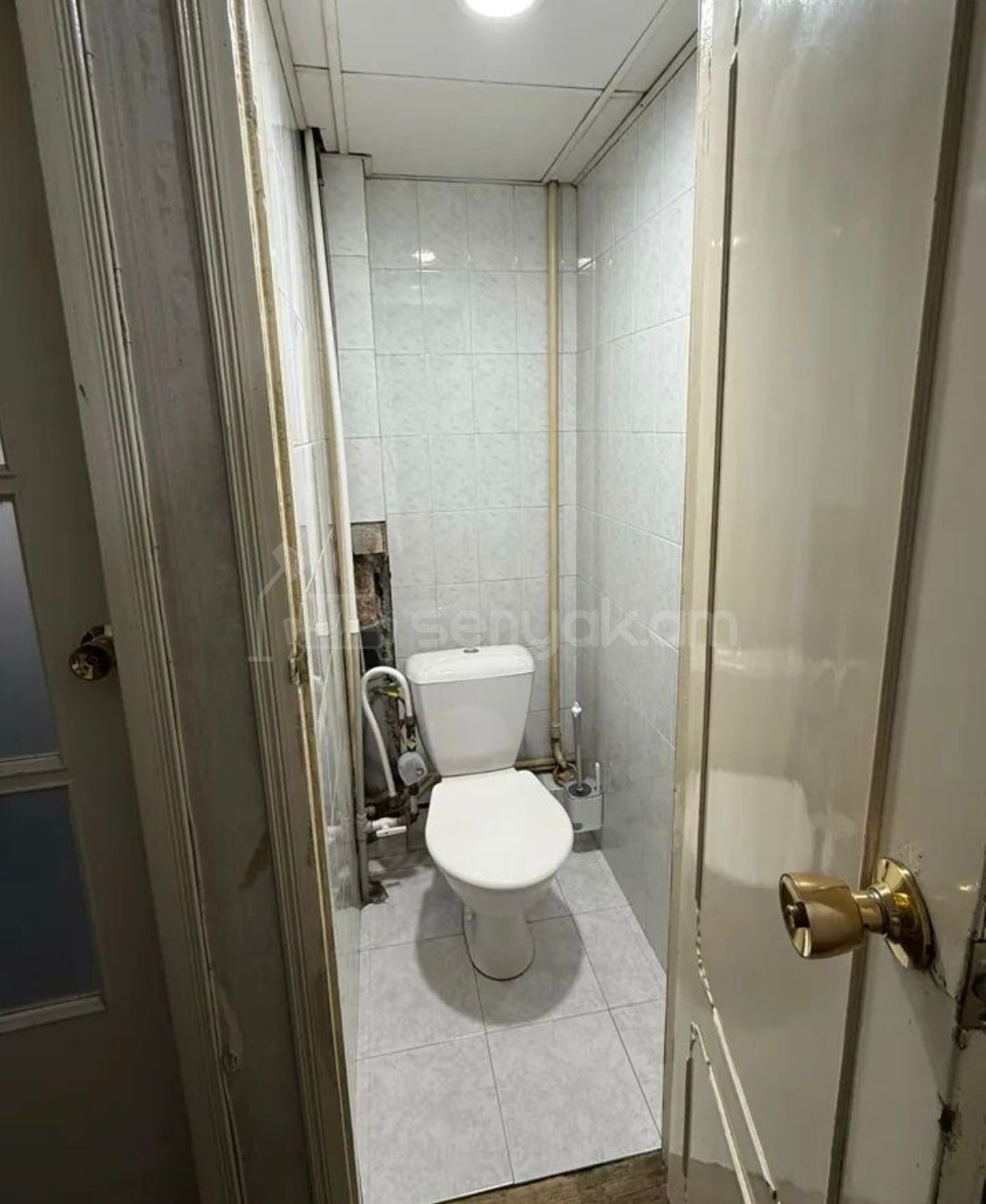 3 Սենյականոց Բնակարան Քարե Շենքում, 80քմ, 4/5 հարկ, Նորմալ Վիճակում