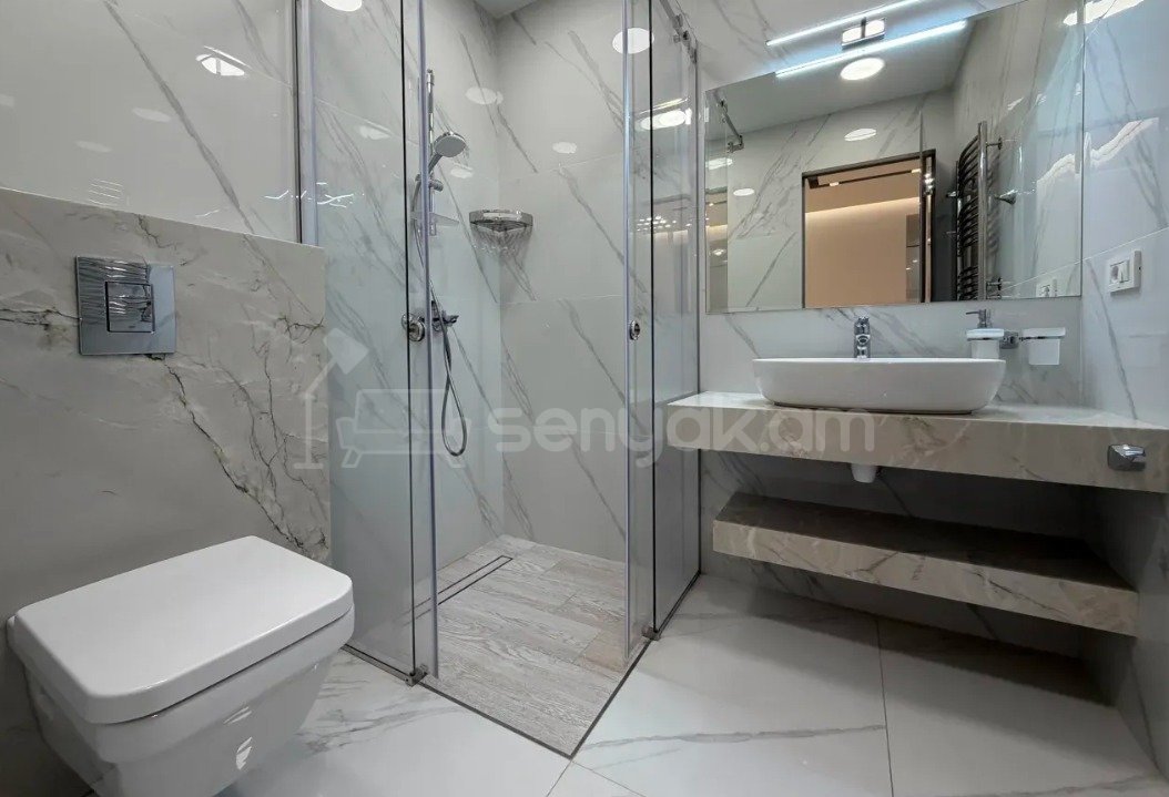 3 Սենյականոց Բնակարան Նորակառույցում, 125քմ, 9/18 հարկ, Դիզայներական Վերանորոգված, Կահավորված, Արևկող