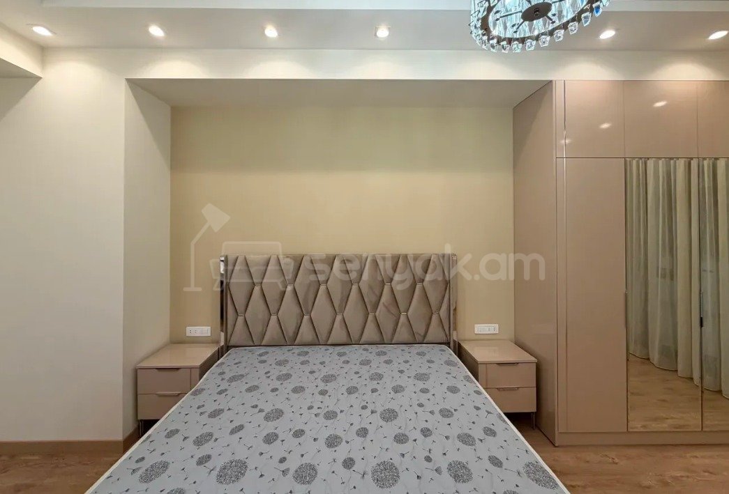 3 Սենյականոց Բնակարան Նորակառույցում, 125քմ, 9/18 հարկ, Դիզայներական Վերանորոգված, Կահավորված, Արևկող