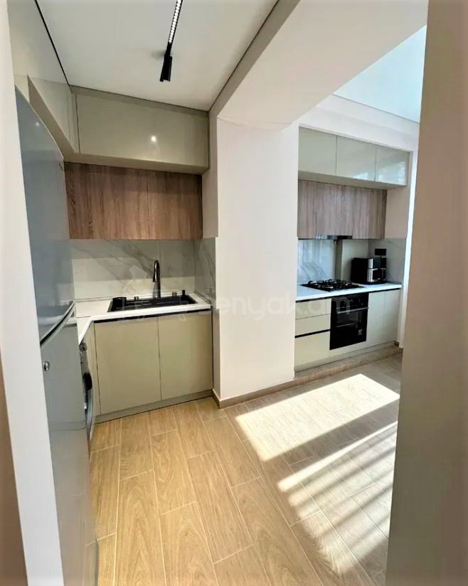 3 Սենյականոց Բնակարան Քարե Շենքում, 75քմ, 3/4 հարկ, Դիզայներական Վերանորոգված