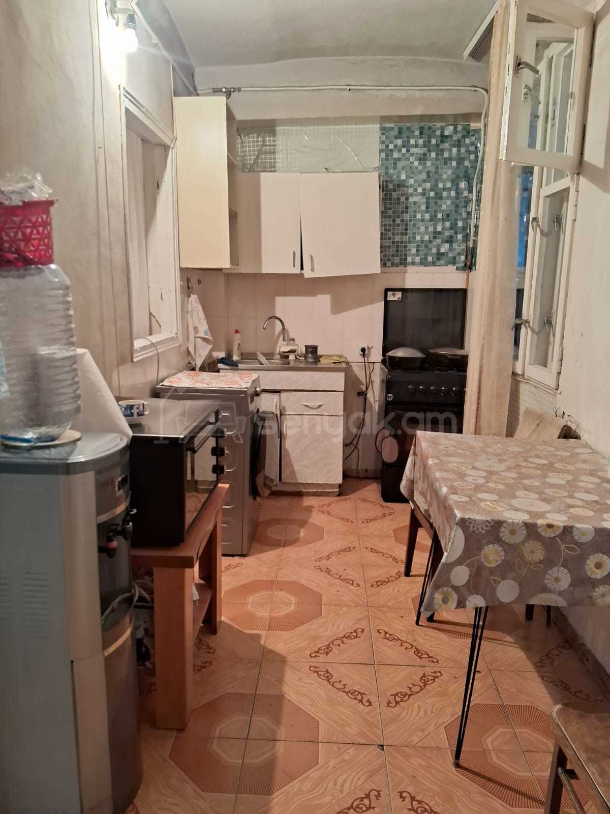 2 Սենյականոց Բնակարան, 44քմ, 9/9 հարկ, Նորմալ Վիճակում