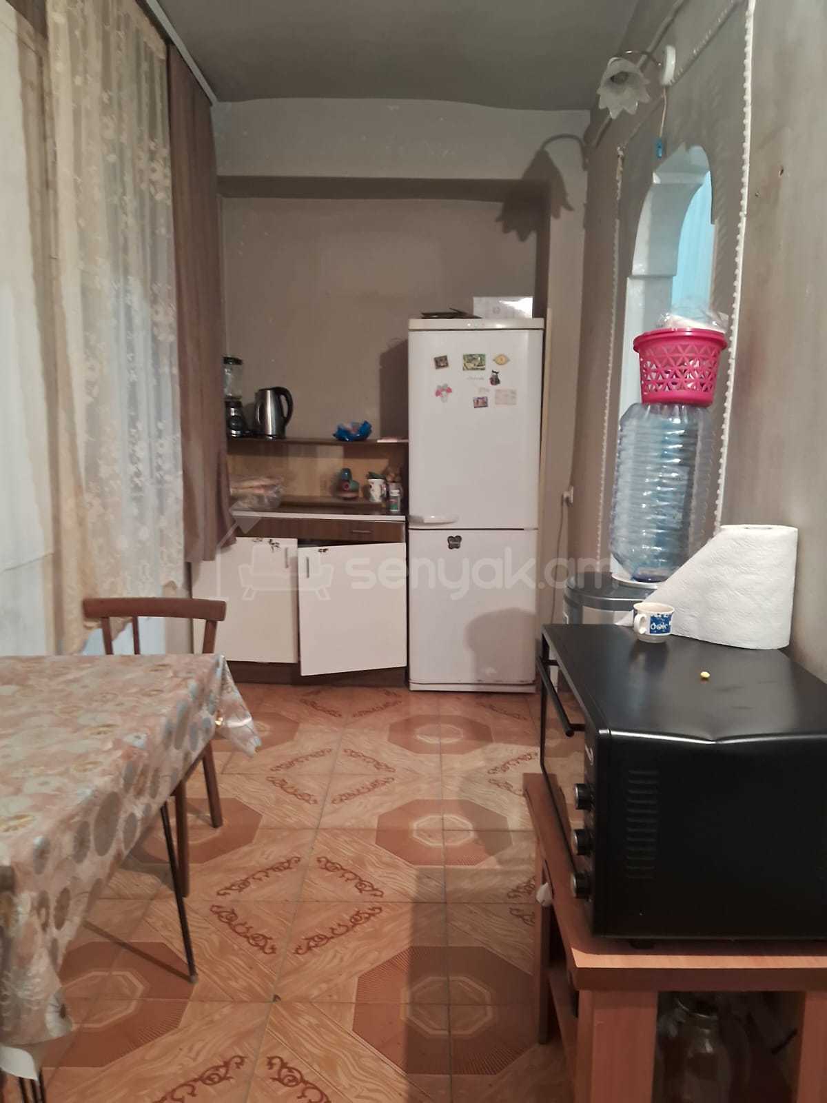 2 Սենյականոց Բնակարան, 44քմ, 9/9 հարկ, Նորմալ Վիճակում