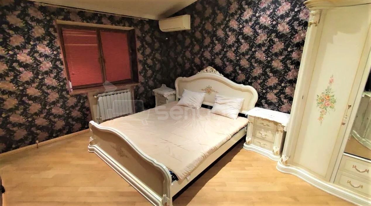 4 Սենյականոց Բնակարան Նորակառույց Քարե Շենքում, 210քմ, 6/7 հարկ, Կապիտալ Վերանորոգված