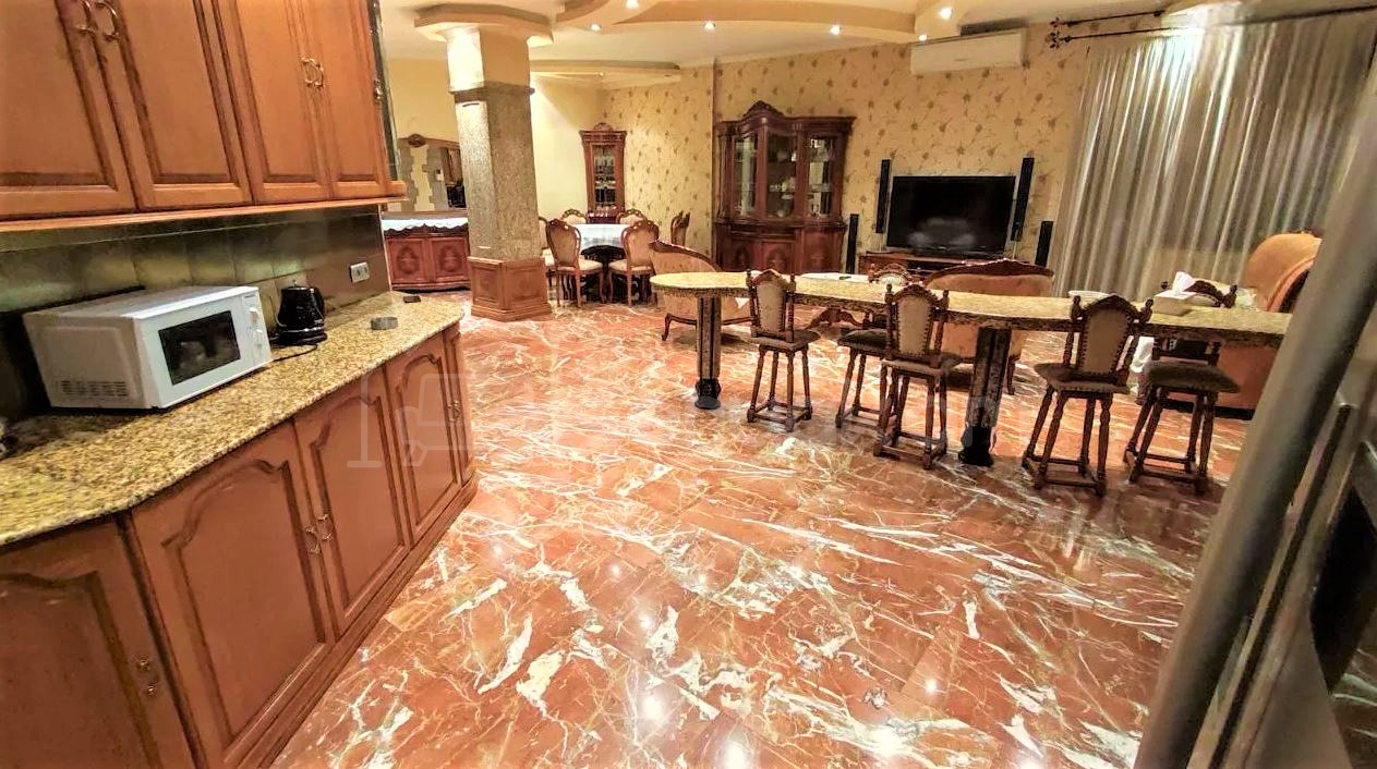 4 Սենյականոց Բնակարան Նորակառույց Քարե Շենքում, 210քմ, 6/7 հարկ, Կապիտալ Վերանորոգված