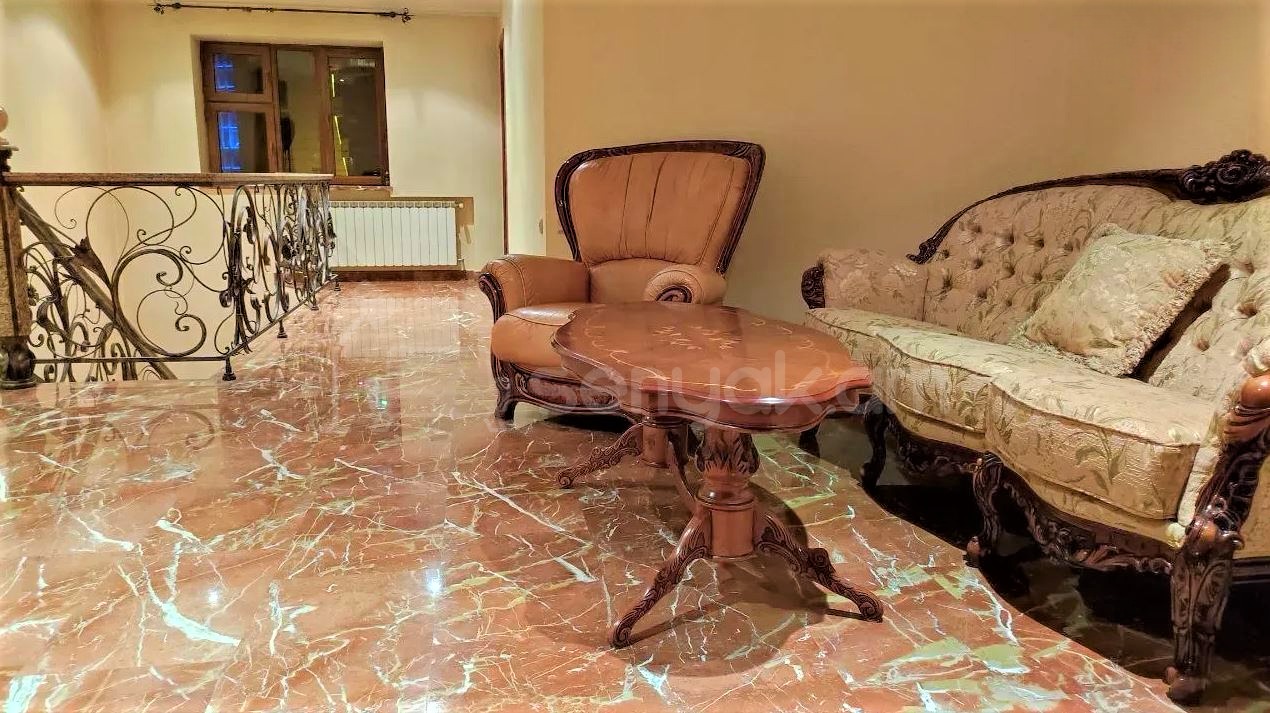 4 Սենյականոց Բնակարան Նորակառույց Քարե Շենքում, 210քմ, 6/7 հարկ, Կապիտալ Վերանորոգված