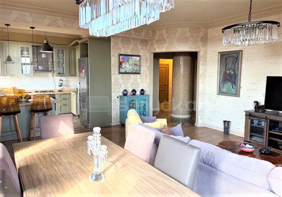 4 Սենյականոց Բնակարան Նորակառույցում, 146քմ, 6/8 հարկ, Կապիտալ Վերանորոգված