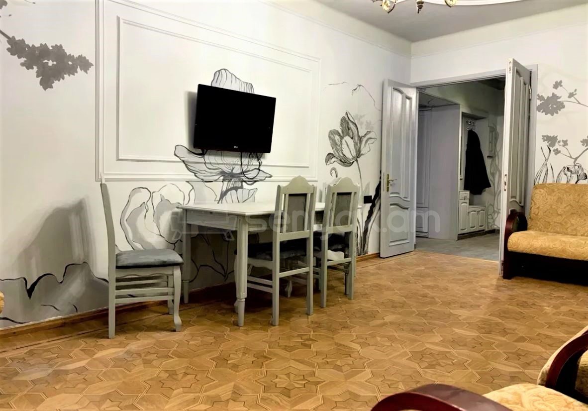 3 Սենյականոց Բնակարան Քարե Շենքում, 76քմ, 3/8 հարկ, Կապիտալ Վերանորոգված, Կահավորված